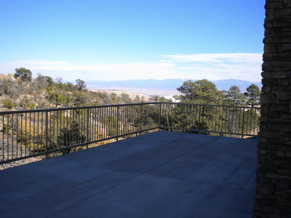 Holiday Inn Express And Suites Los Alamos Entrada Park By Ihg Экстерьер фото