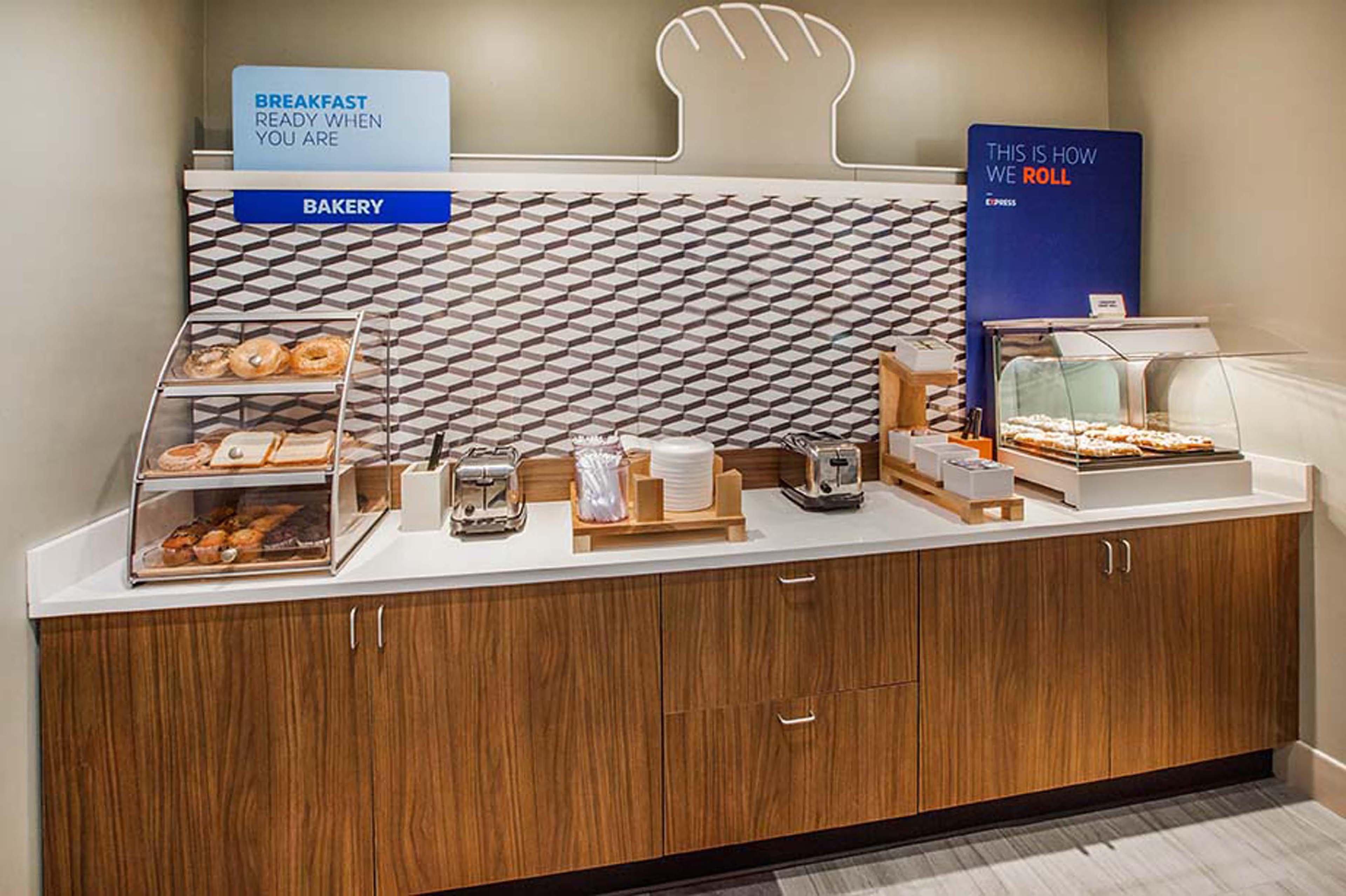 Holiday Inn Express And Suites Los Alamos Entrada Park By Ihg Экстерьер фото