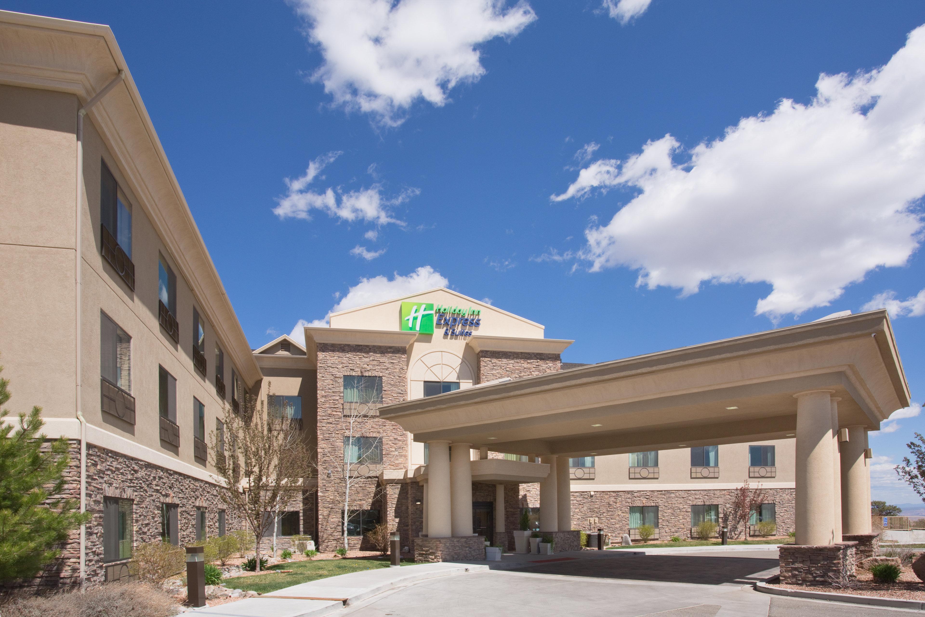 Holiday Inn Express And Suites Los Alamos Entrada Park By Ihg Экстерьер фото